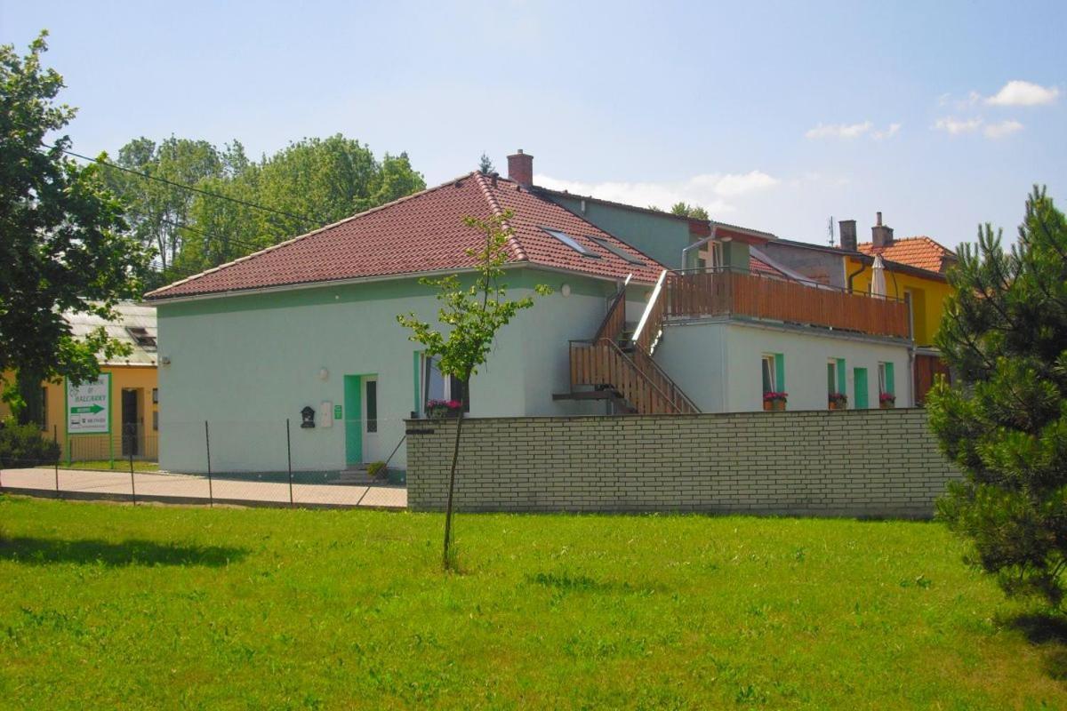 Penzion U Balcarky Ostrov u Macochy Luaran gambar